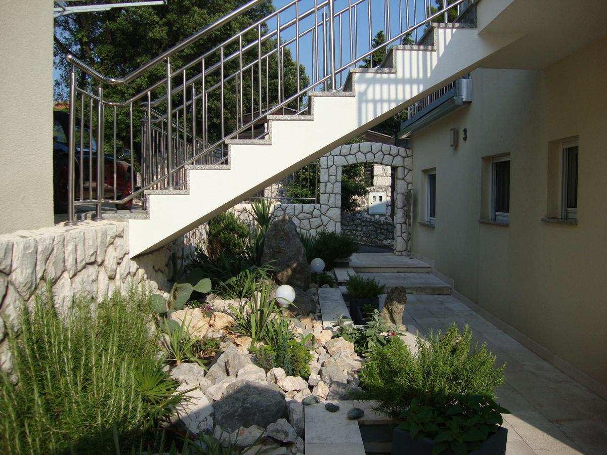 Apartments Ilona Novi Vinodolski Kültér fotó